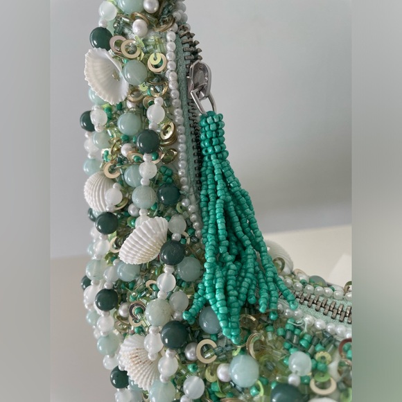 Seashell Beaded Bag - Picture 9 of 11